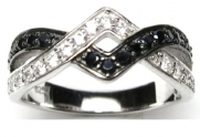 925 Sterling Black and White CZ Band Ring Size 6